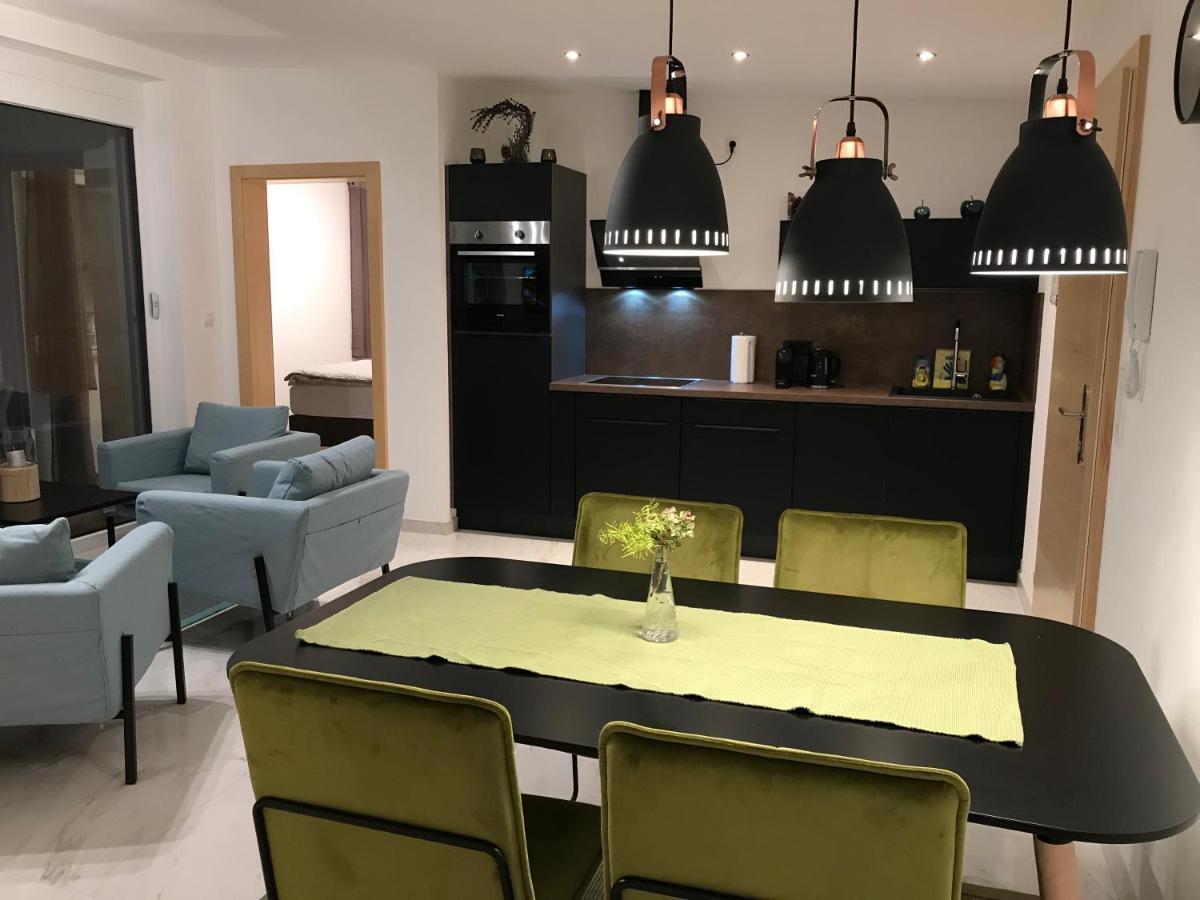 Posthof Apart . Zimmer Zirl Bagian luar foto